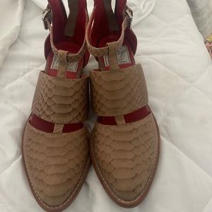 Vintage Jeffrey Campbell size 6